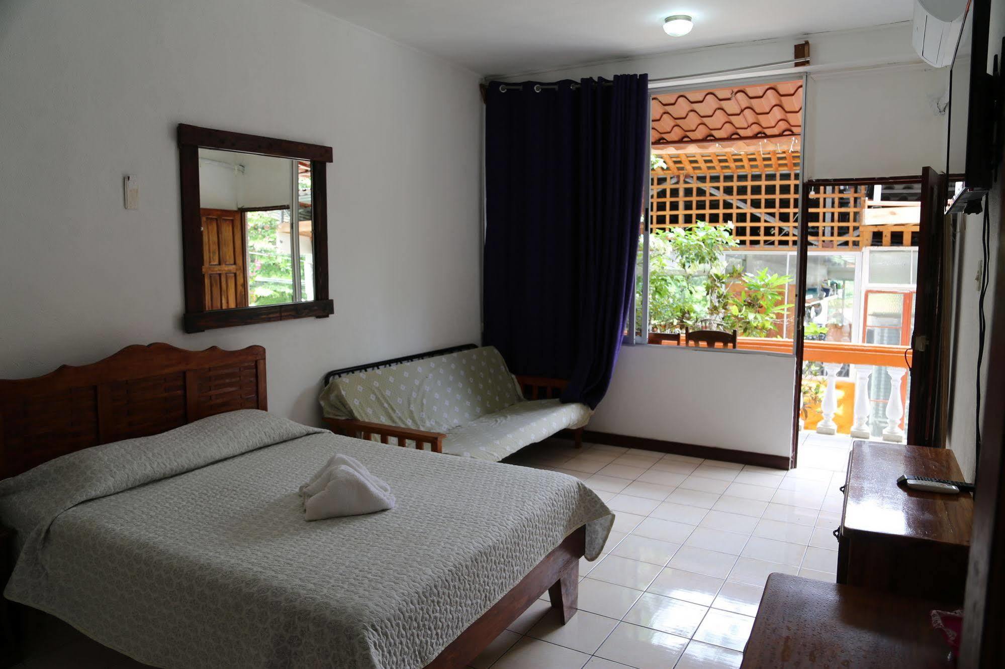 Hotel Coco Beach Manuel Antonio Eksteriør bilde